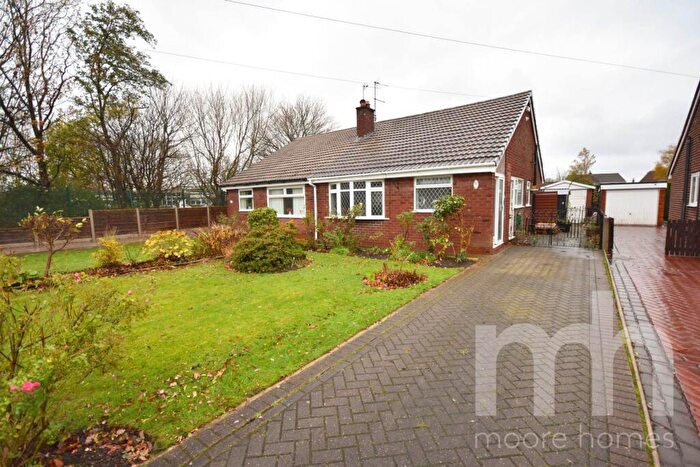 2 Bedroom Bungalow For Sale In Carisbrooke Avenue, Hazel Grove, SK7