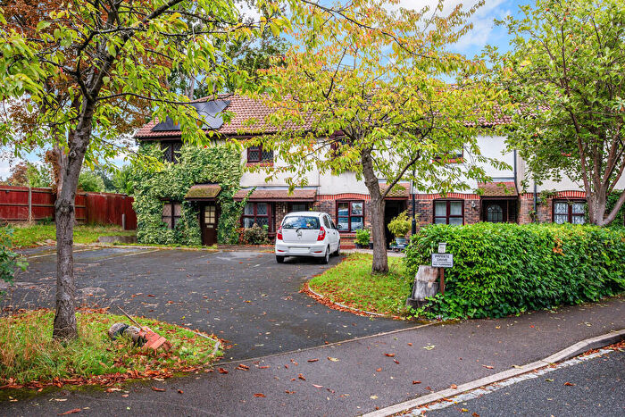 2 Bedroom Terraced House To Rent In South Croydon, CR2