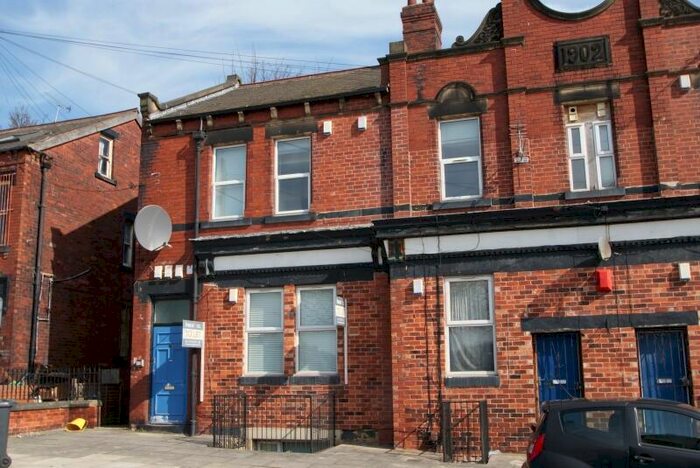 2 Bedroom Flat To Rent In Hartley Avenue, Woodhouse, Leeds, LS6