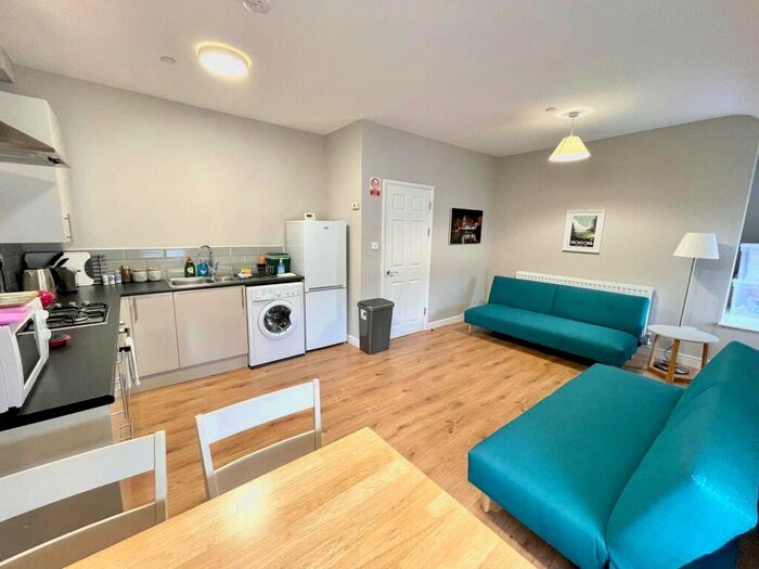 1 Bedroom Apartment To Rent In Beauchamp Street, Cardiff, CF11