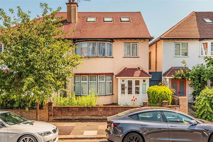 5 Bedroom Property For Sale In Third Avenue, Acton, W3