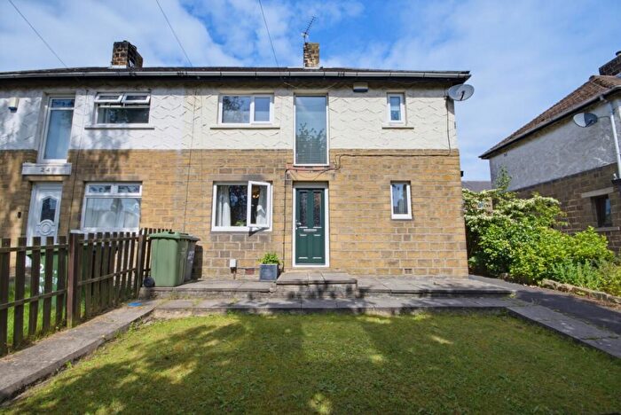 2 Bedroom Semi-Detached House For Sale In Dalmeny Avenue, Huddersfield, HD4