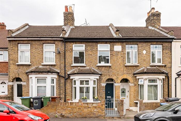 2 Bedroom House For Sale In Ellingham Road, London, E15