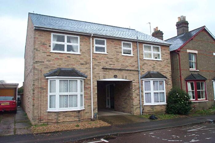 1 Bedroom Flat To Rent In A Chapel Mews, East Street, PE19