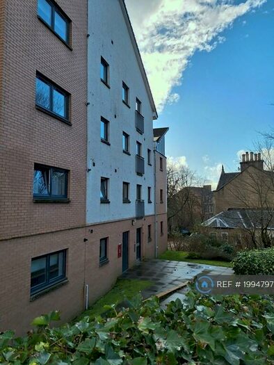 2 Bedroom Flat To Rent In Cumlodden Drive, Glasgow, G20