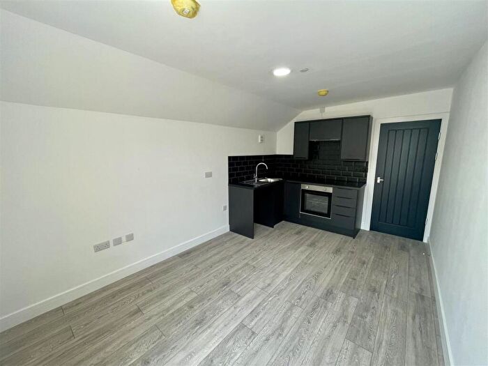 1 Bedroom Flat To Rent In Donald Street, Cardiff, CF24