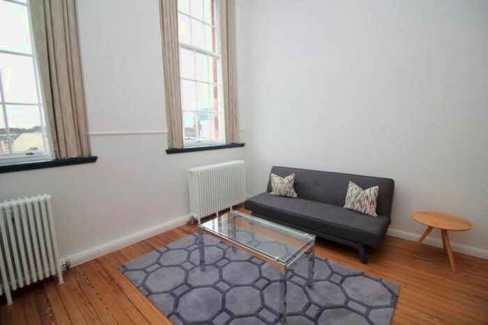 1 Bedroom Flat To Rent In Flat, Mcdonald Road, Edinburgh, EH7