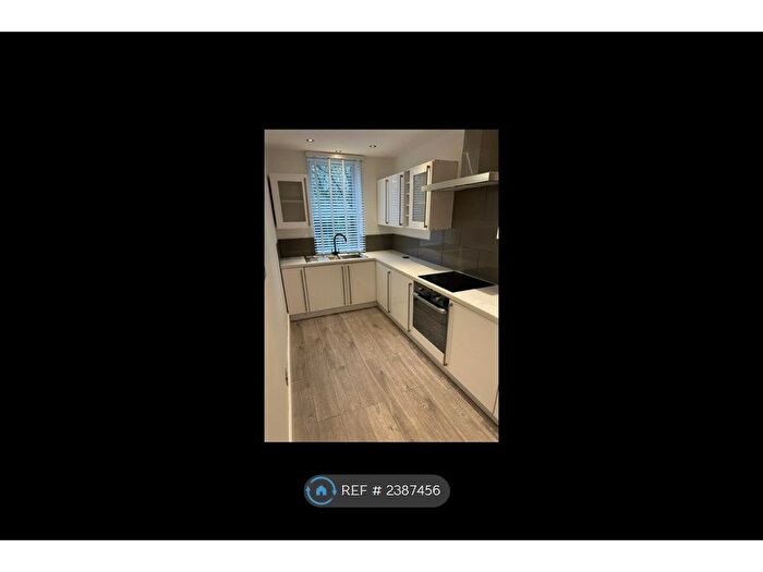 1 Bedroom Terraced House To Rent In Manchester Road, Huddersfield, HD4