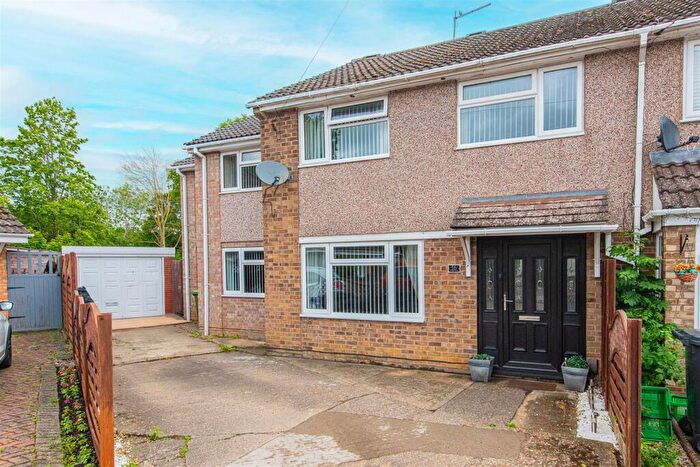 5 Bedroom Semi-Detached House For Sale In Drake Close, Corby, NN17