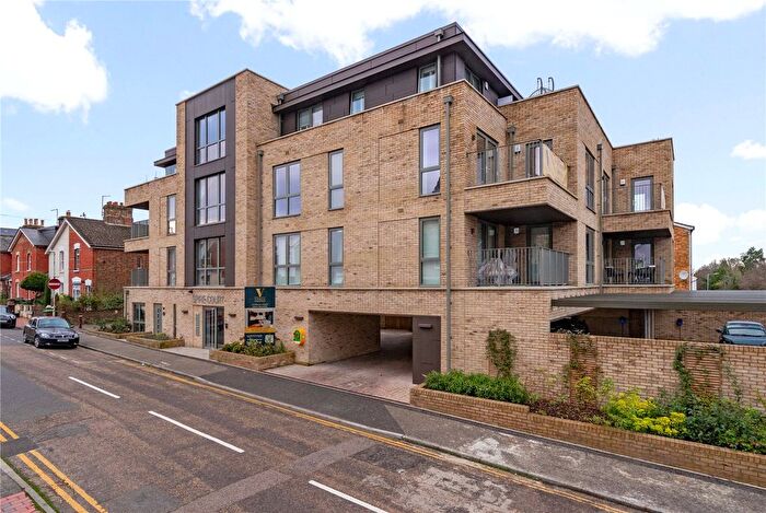 2 Bedroom Flat For Sale In Spire Court, Windmill Street, Tunbridge Wells, TN2