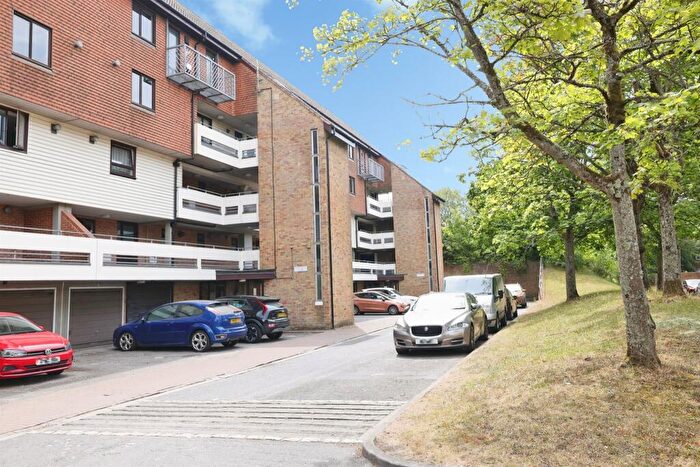 1 Bedroom Flat For Sale In Kingsway Gardens, Andover, SP10