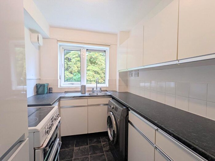 1 Bedroom Flat To Rent In Kimpton Close, Hemel Hempstead, Hertfordshire, HP2