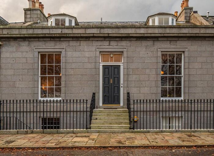 7 Bedroom Terraced House For Sale In Marine Terrace, Aberdeen, AB11
