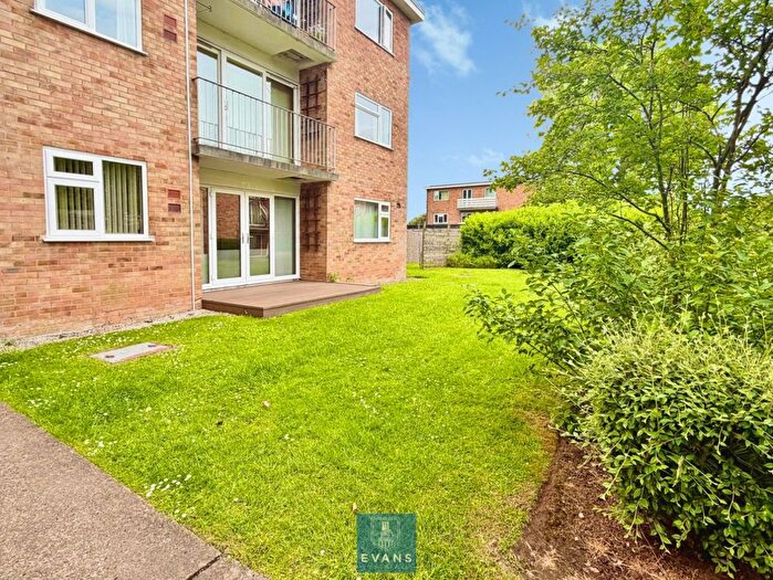 2 Bedroom Flat For Sale In Holt Court, Halifax Close, Allesley, CV5