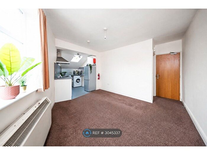 1 Bedroom Flat To Rent In Church Road, Nuneaton, CV10