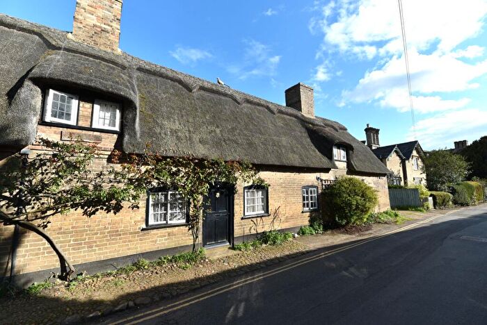 1 Bedroom Terraced House For Sale In Mill Street, Houghton, PE28