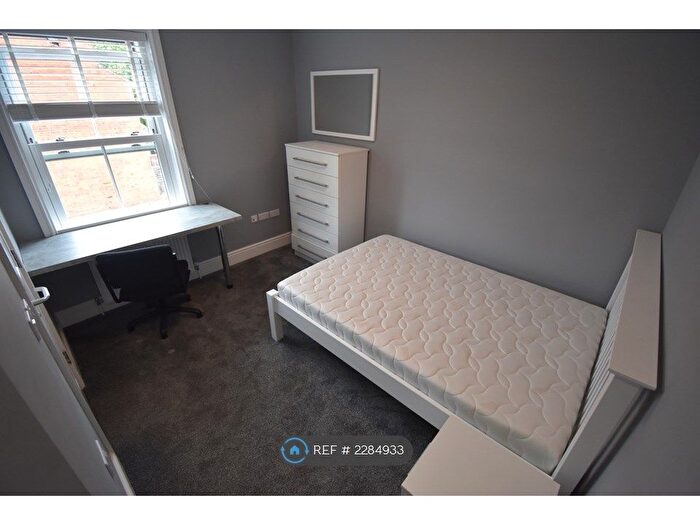 2 Bedroom Flat To Rent In Addington Road, Reading, RG1