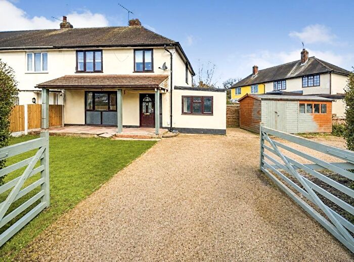 3 Bedroom Semi-Detached House For Sale In Hawthorn Grove, Oswestry, SY11