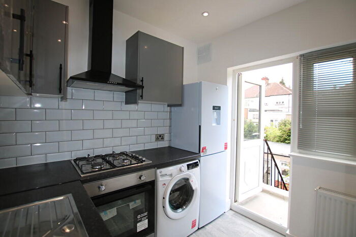 1 Bedroom Maisonette To Rent In Northview Crescent, Neasden, London, NW10
