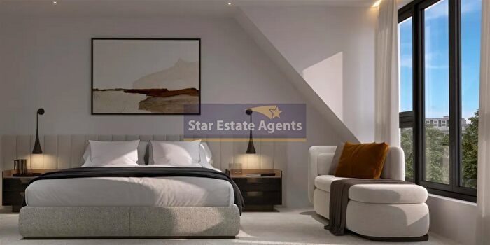 3 Bedroom Flat For Sale In Somerset Road, London, W13
