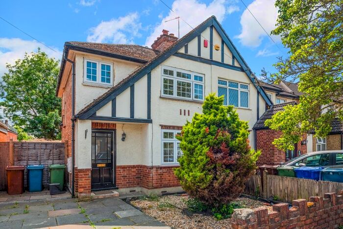 3 Bedroom Semi-Detached House To Rent In Weald Lane, Harrow Weald, Harrow, HA3