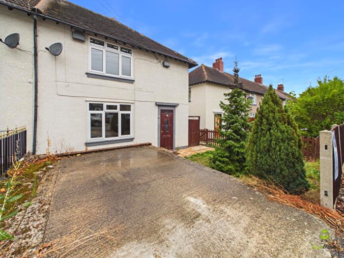3 Bedroom End Of Terrace House For Sale In Leafy Oak Road, London, Greater London, SE12