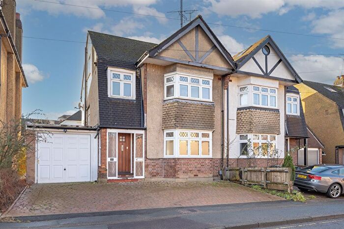 4 Bedroom Semi Detached House For Sale In Cross Way, Harpenden, AL5