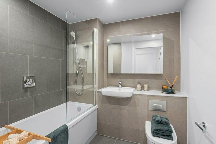 2 Bedroom Apartment To Rent In London Road, Plaistow Hub, London, E13