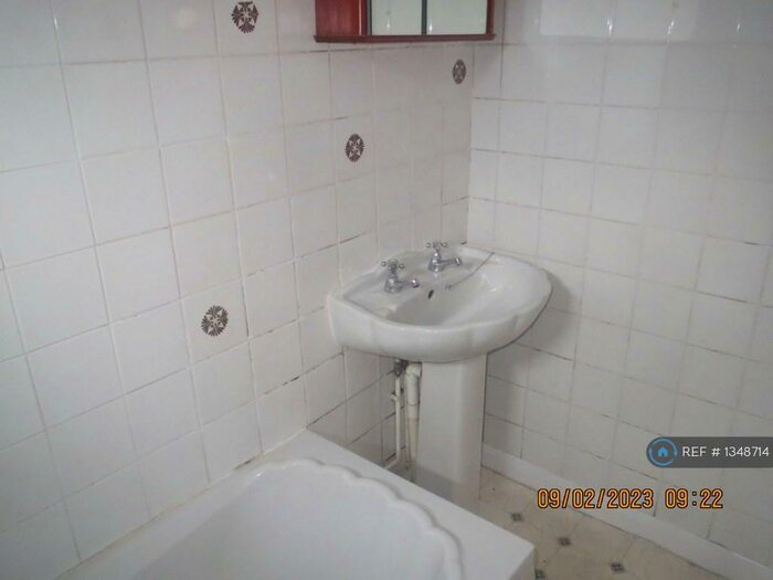 2 Bedroom Flat To Rent In Alexandra Road, Lowestoft, NR32