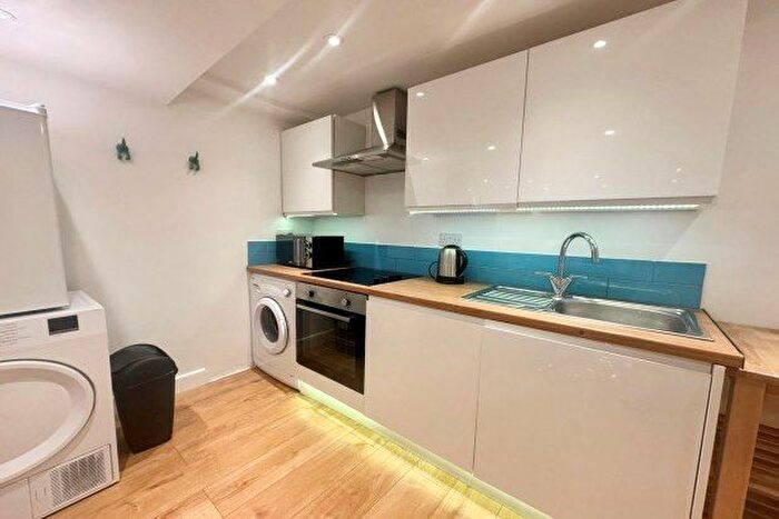 Studio To Rent In Oriel Road, Sheffield, S10