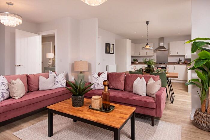 2 Bedroom Bungalow For Sale In Hook Lane, Pagham, West Sussex, PO21