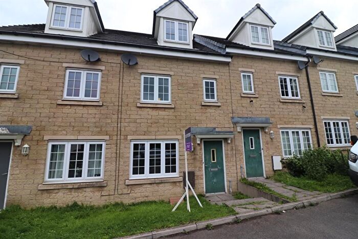 3 Bedroom Mews To Rent In Rose Street, Darwen, BB3
