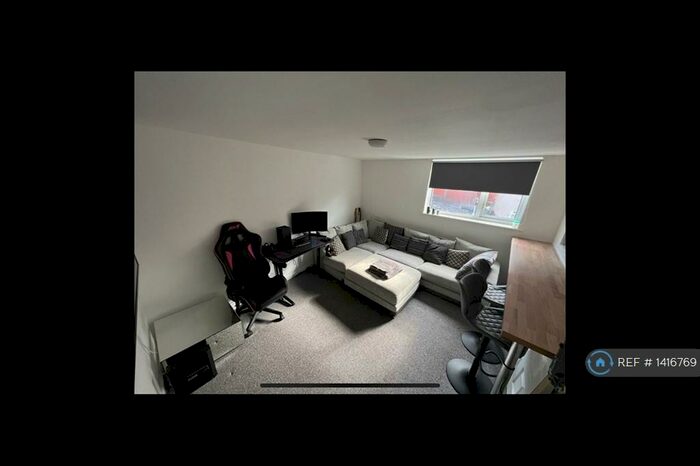 2 Bedroom Flat To Rent In Lockoford Lane, Chesterfield, S41