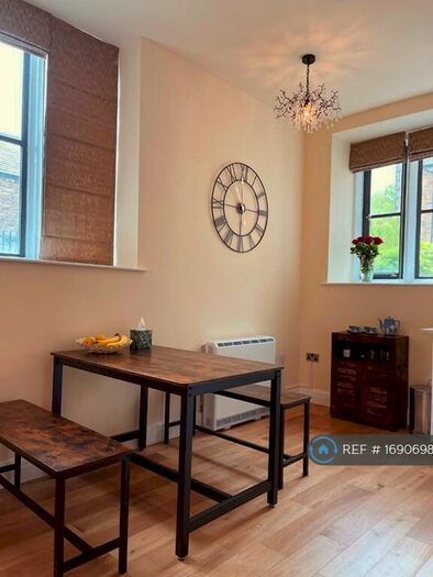 2 Bedroom Flat To Rent In Windermere House, Lancaster, LA1