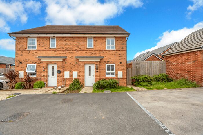 3 Bedroom Semi-Detached House To Rent In Carrs Drive, Cudworth, Barnsley, S72