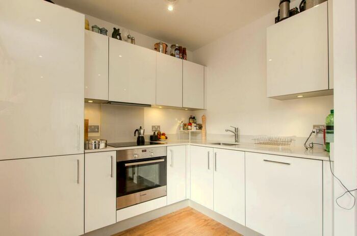 1 Bedroom Flat To Rent In Gunmakers Lane, , Bow, London, E3