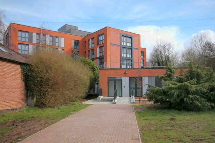 1 Bedroom Apartment To Rent In Lincoln Road, Dorking, RH4