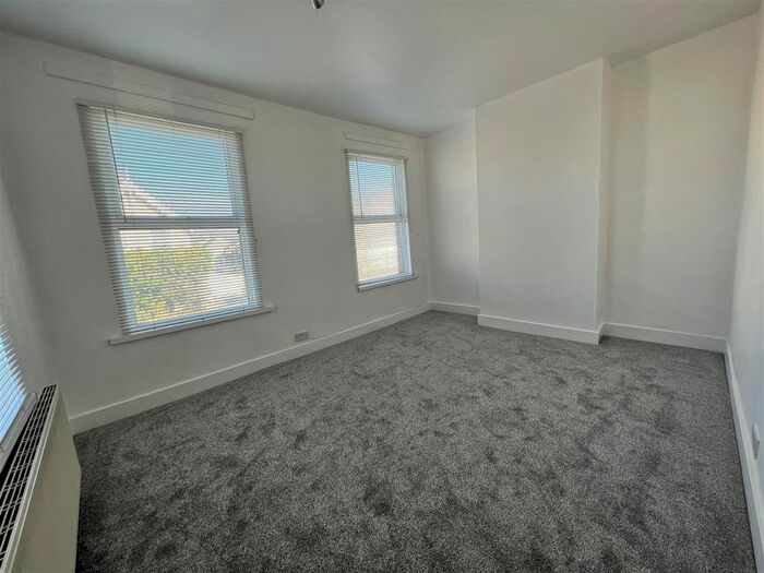 1 Bedroom Flat To Rent In Whitehill Road, Gravesend, DA12