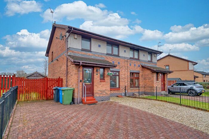 3 Bedroom Semi Detached House For Sale In Glen Orchy Drive, Glasgow, G53