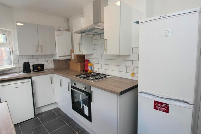 5 Bedroom Property To Rent In May Street, Cathays, Cardiff, CF24