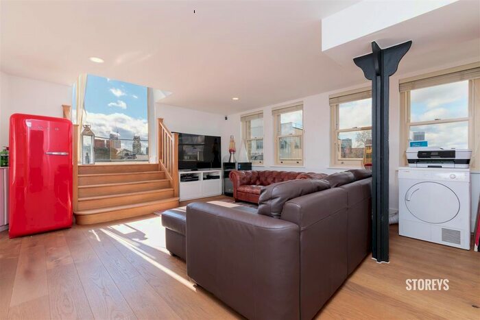 3 Bedroom Flat To Rent In Kingsland Road, Shoreditch, London, E2