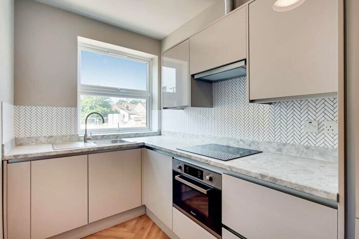 1 Bedroom Flat To Rent In High Road, , Wood Green, London, N22