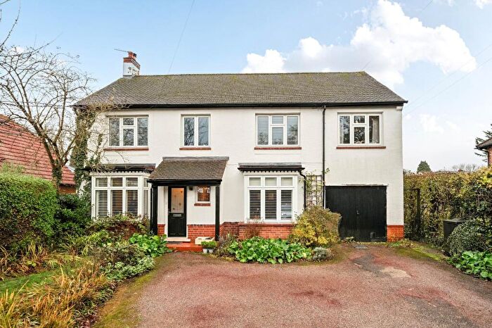 4 Bedroom Detached House For Sale In Farleigh Road, Warlingham, CR6
