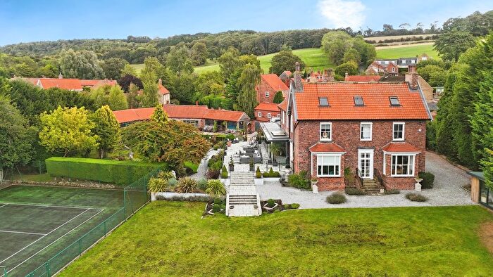 7 Bedroom Detached House For Sale In Burrill Lane, Brantingham, Brough, East Riding Of Yorkshire, HU15