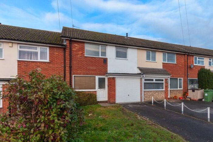 3 Bedroom Semi-detached House To Rent In Parsons Mead, Abingdon, OX14