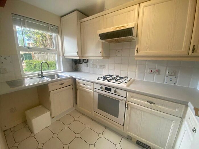 2 Bedroom End Of Terrace House To Rent In Meadside Close, Beckenham, BR3