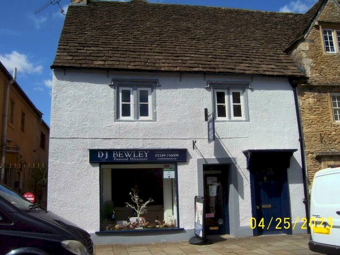 2 Bedroom Flat To Rent In High Street, Corsham, SN13