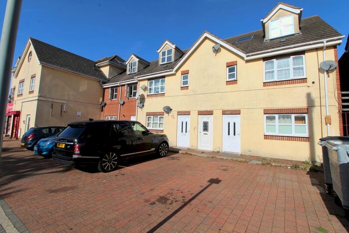 1 Bedroom Flat To Rent In Blenheim Crescent, Luton, LU3