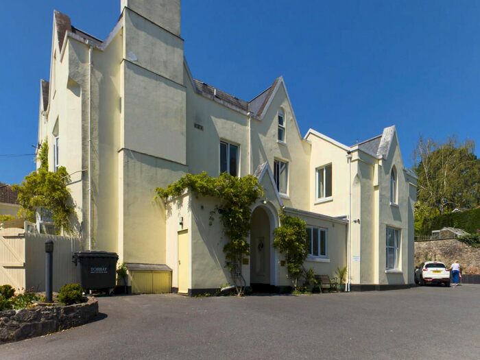 Studio To Rent In Firswood, Oak Hill Road, Torquay, TQ1
