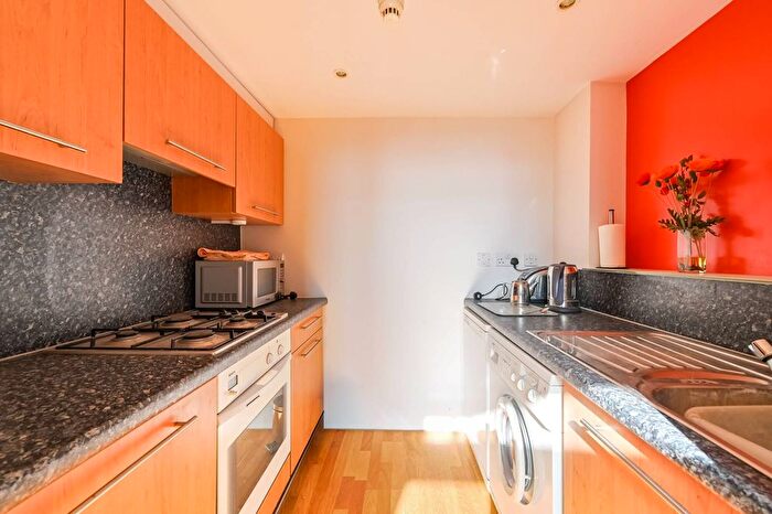 1 Bedroom Flat For Sale In Pentonville Road, Angel, London, N1